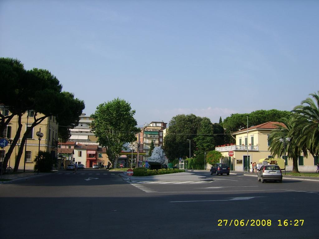 Appartamento Marina Marina Di Carrara Exterior photo